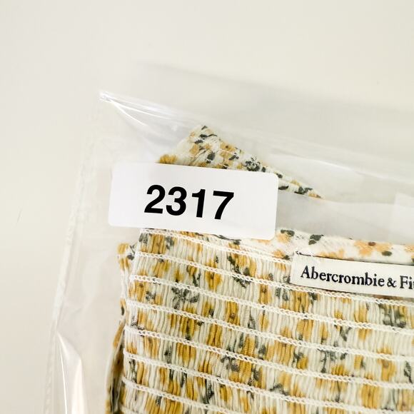 NWT Abercrombie & Fitch Floral VNeck Crop Top Yellow Ruffled Sleeves - M - Picture 7 of 7